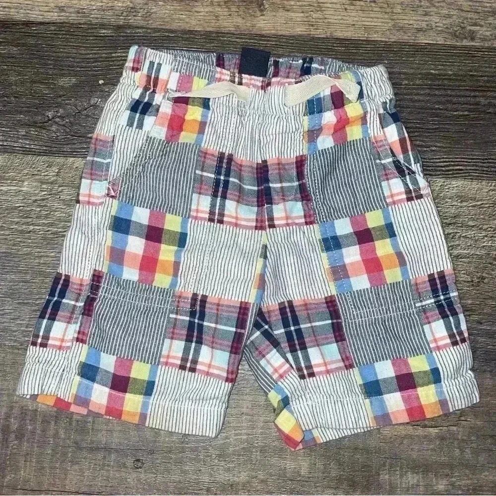 Boys Nautica Plaid print shorts size 18months